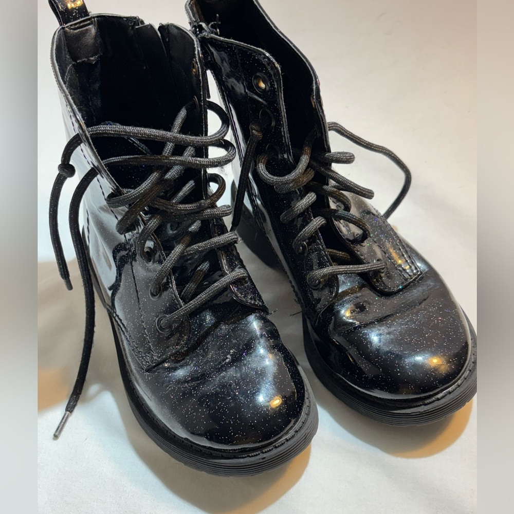 Wonder Nation Black Glitter Patent Lace-Up Combat Boots Sz 1